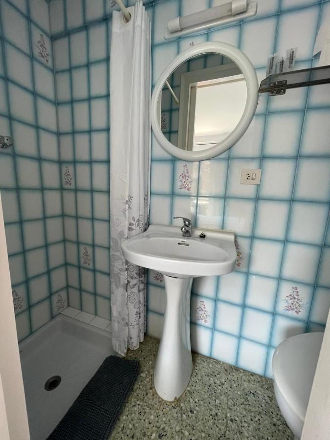 P&R Hostals Maria Rosa Тосса-де-Мар Экстерьер фото